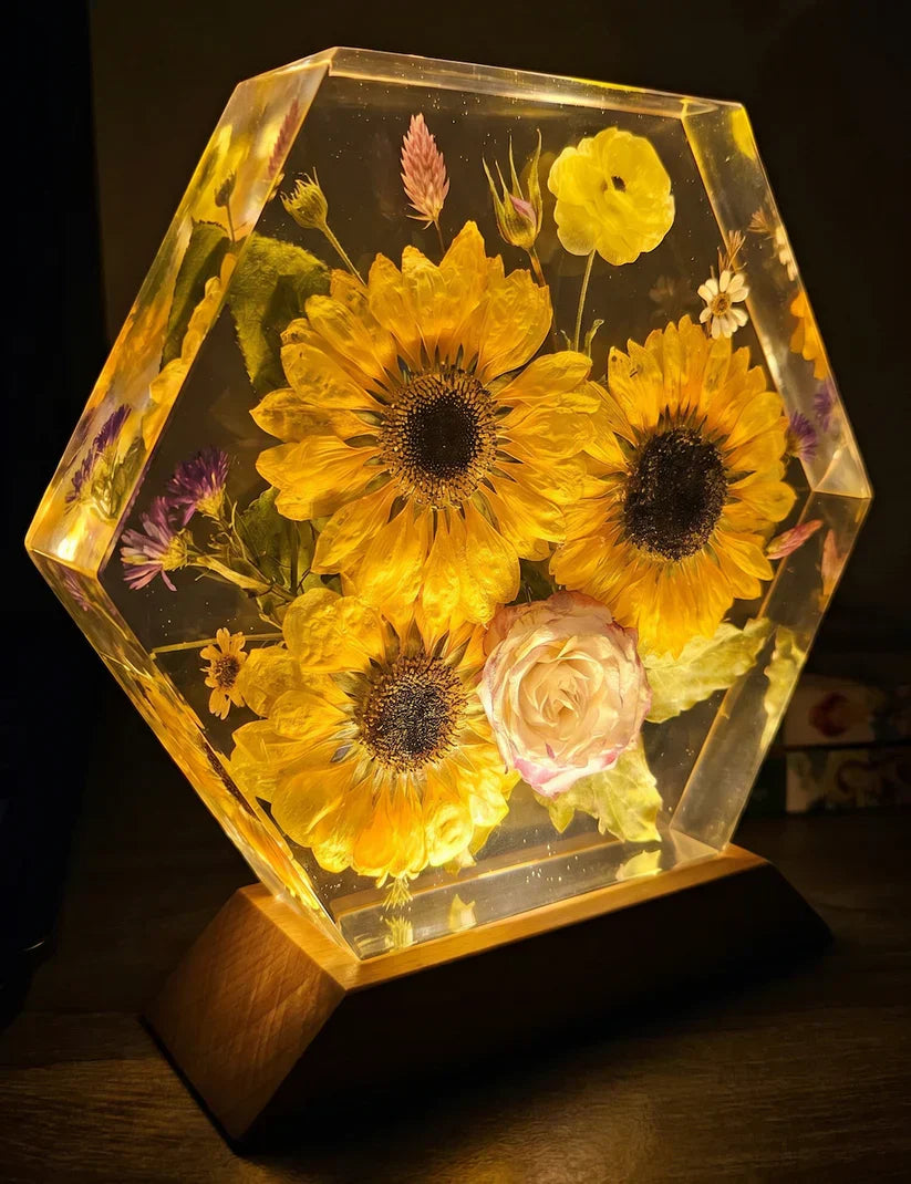 Enchanted glowing Sunflower lamp